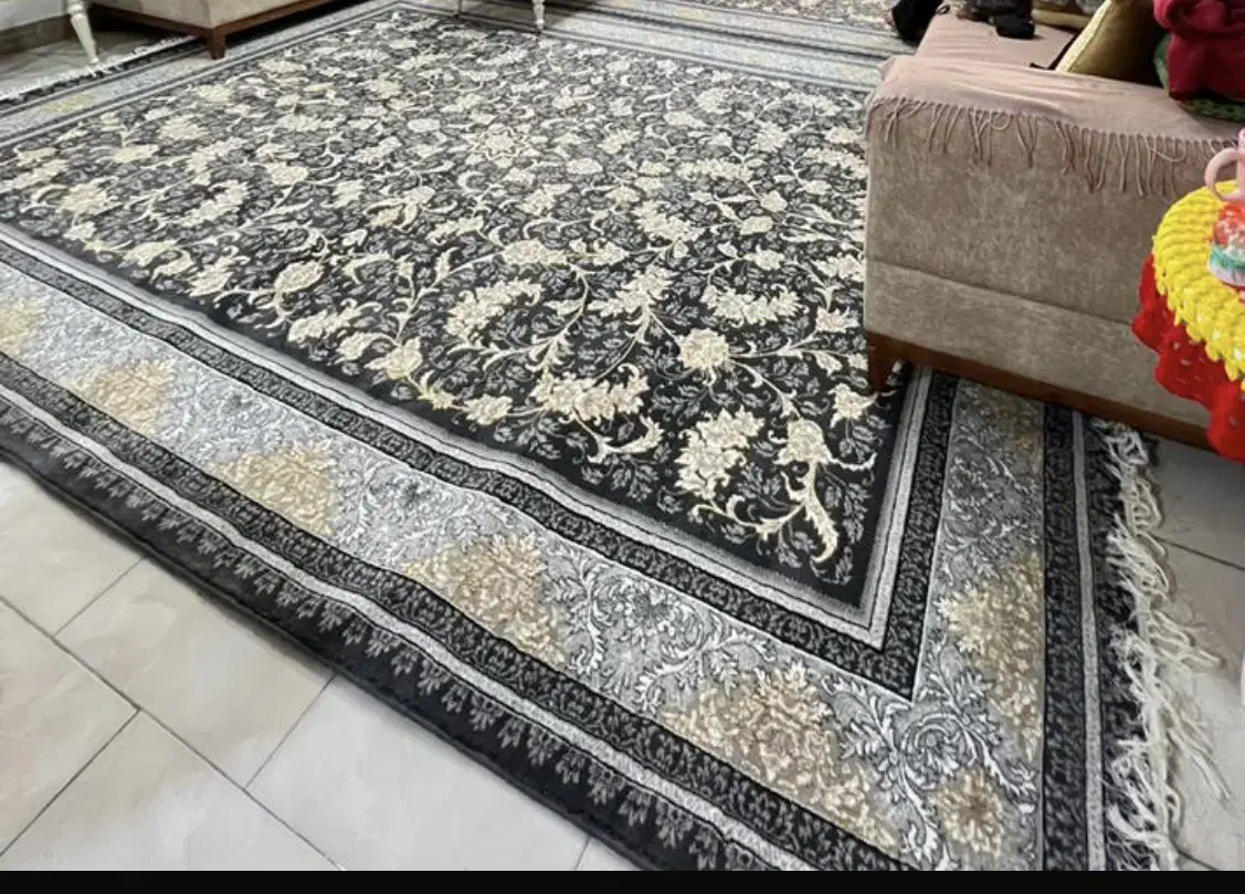 فرش ۹ متری|فرش|اندیشه, اندیشه فاز ۱|دیوار