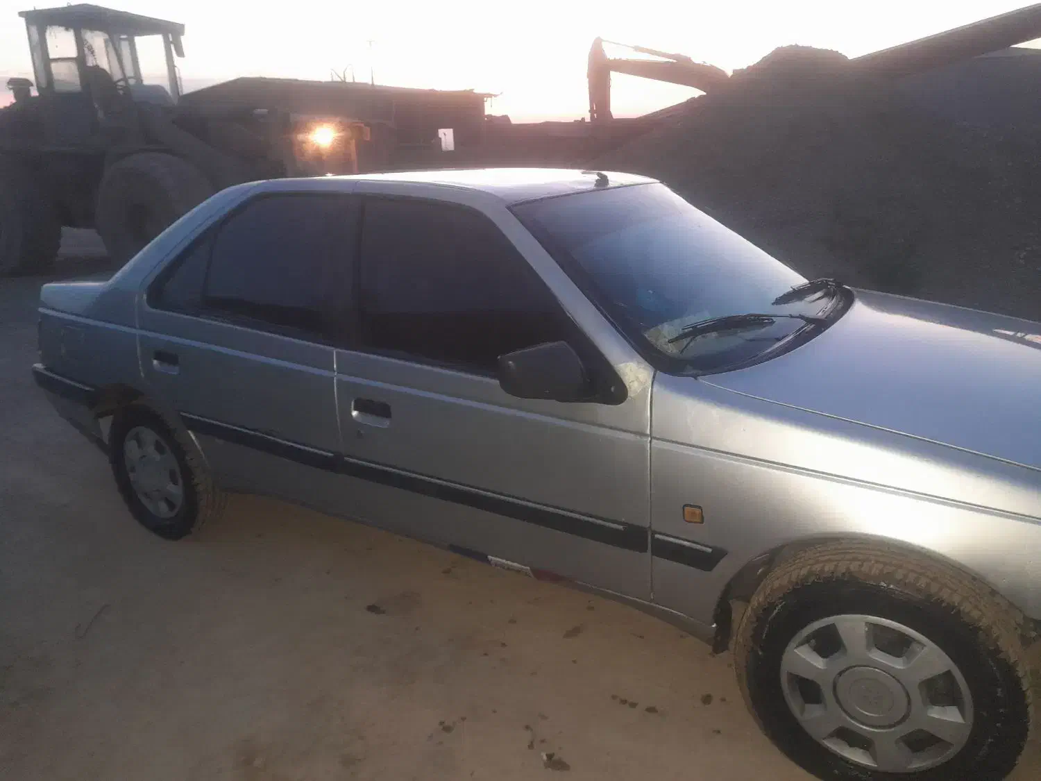 پژو۸۵|خودرو سواری و وانت|کیار, |دیوار