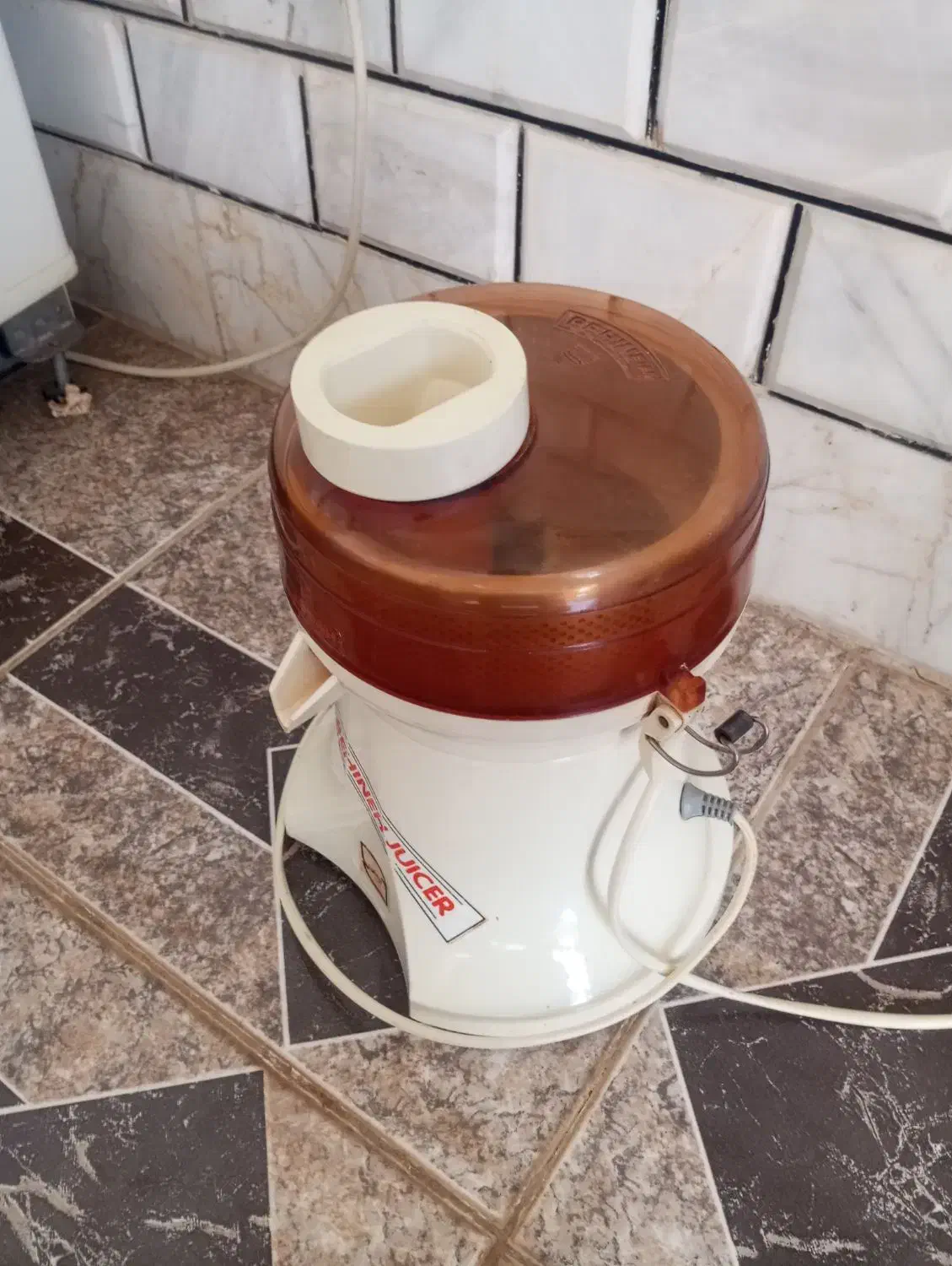 آبمیوه گیری|آبمیوهگیر و آبمرکباتگیر|فارسان, |دیوار