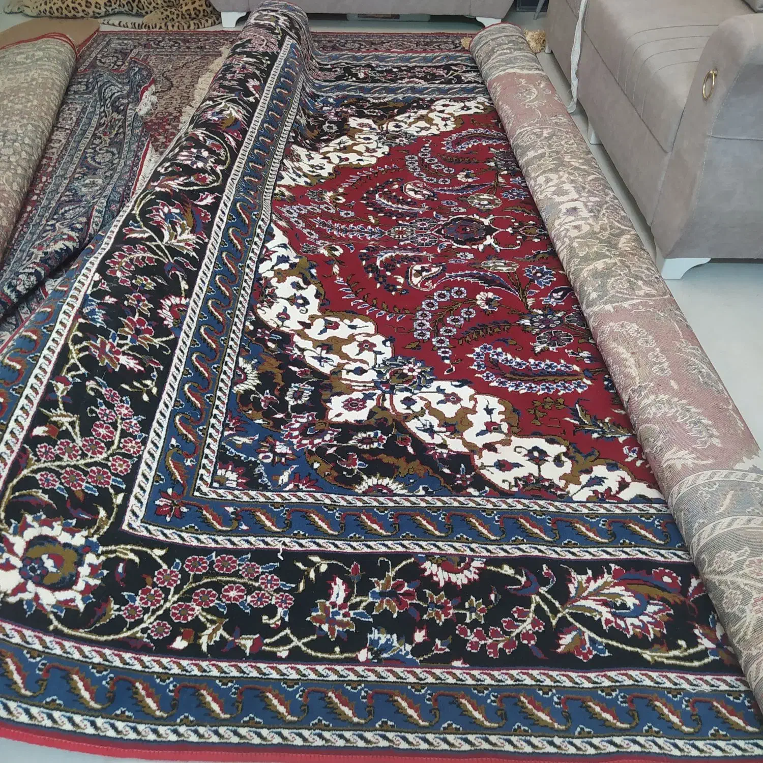 فرش درحد نو|فرش|نیشابور, فرح بخش|دیوار