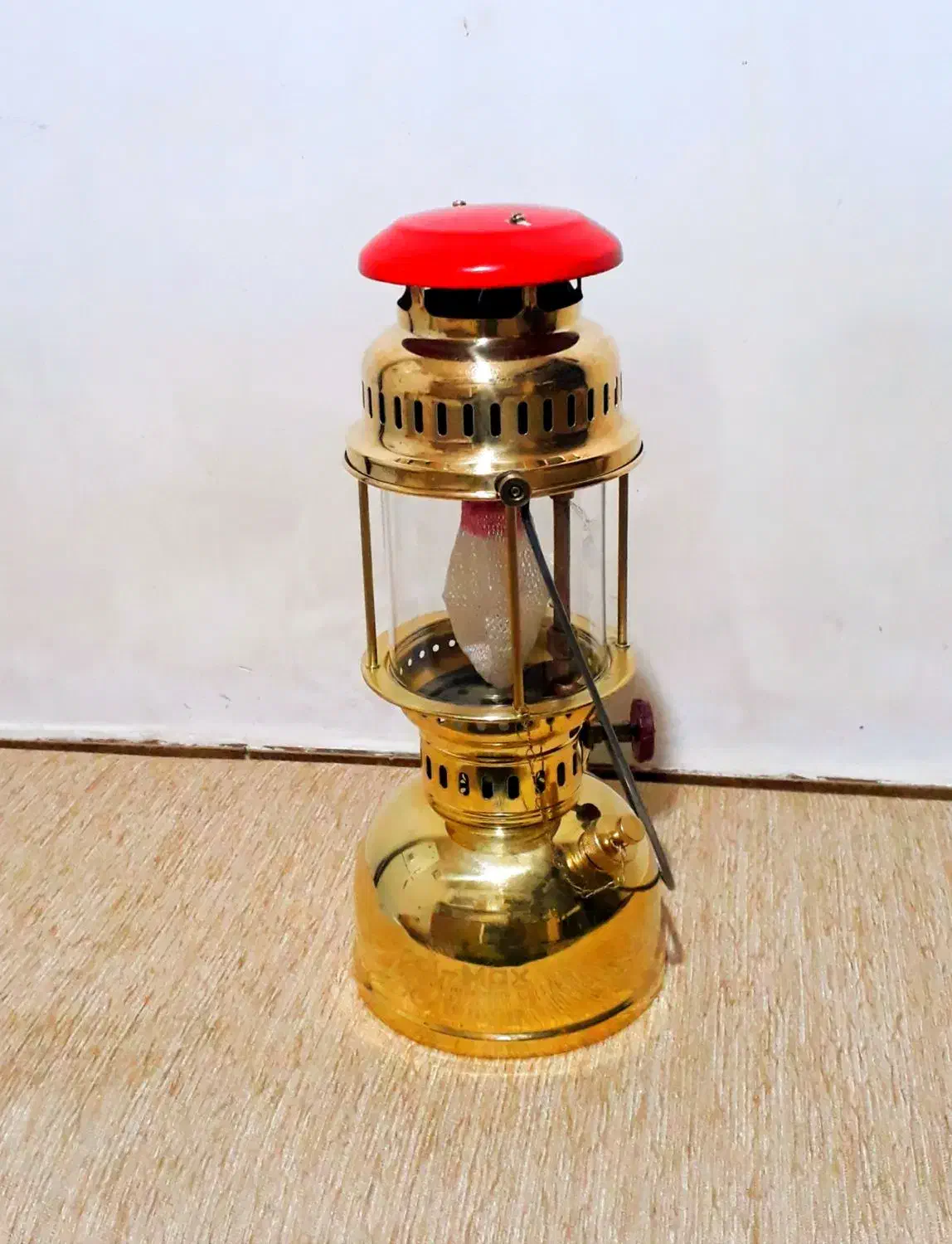 چراغ نفتی کانادایی زنبوری Coleman|کلکسیون اشیاء عتیقه|تهران, پرستار|دیوار