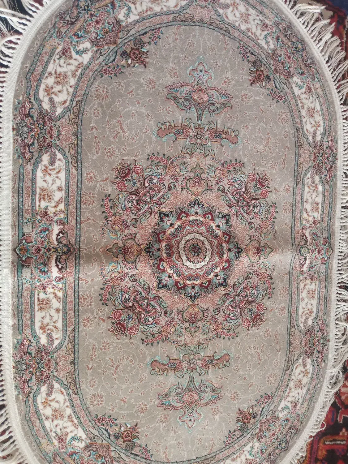 فرش ماشینی(ابریشم دار هم هست)۱و۷۵دریک و۲۵|فرش|تبریز, |دیوار