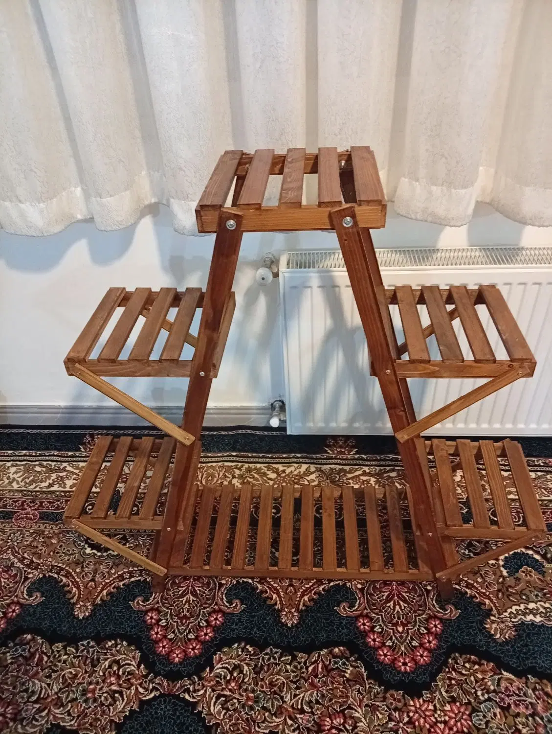 استند چوبی گل|گل و گیاه طبیعی|کرمانشاه, |دیوار