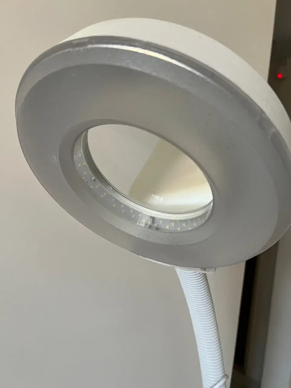 فیشیال|آرایشگاه و سالن‌های زیبایی|شهریار, شهریار|دیوار