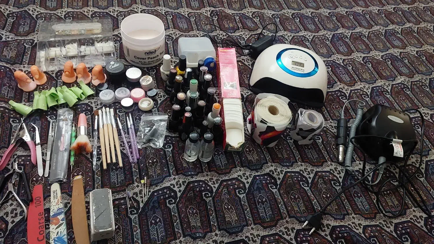 لوازم کاشت ناخن|آرایشگاه و سالنهای زیبایی|تبریز, |دیوار