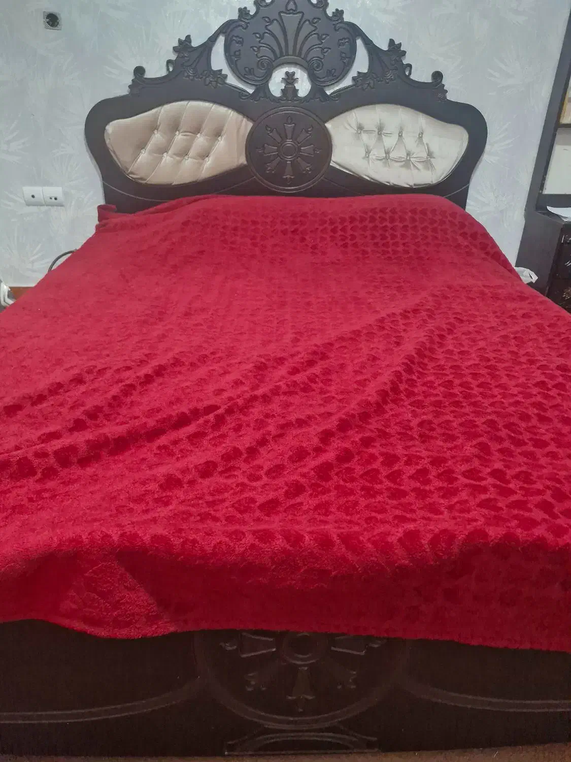 فروش تخت دو نفره همراه دراور   و میز آرایش و تشک|تخت و سرویس خواب|آزادشهر, |دیوار