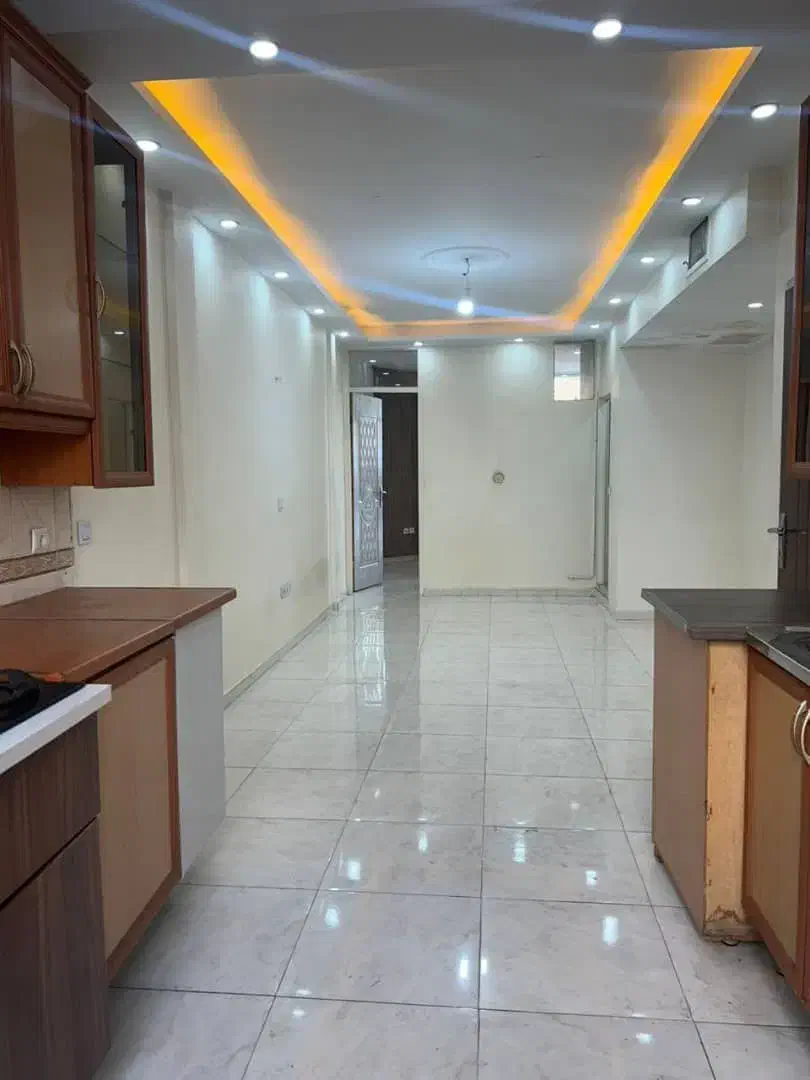 ۵۲متر*طبقه اول سندی(آذربایجان رودکی)مترونواب