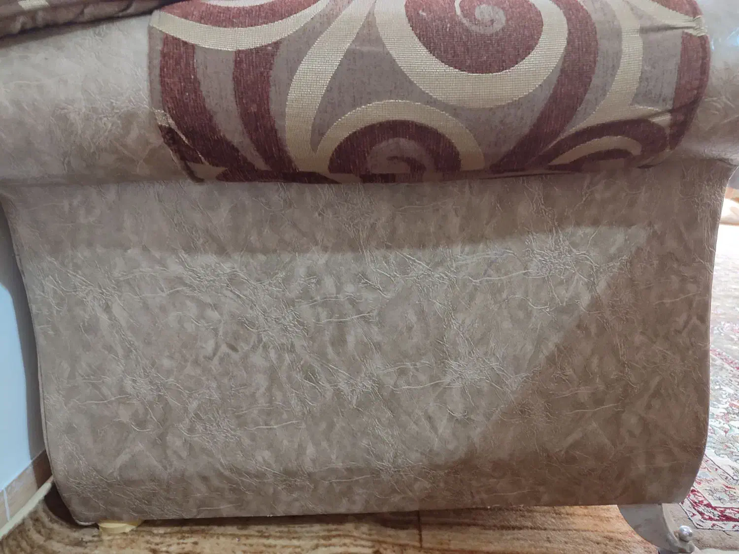 مبل تمیز و سالم زیرقیمت|مبلمان خانگی و میز عسلی|رشت, دخانیات|دیوار