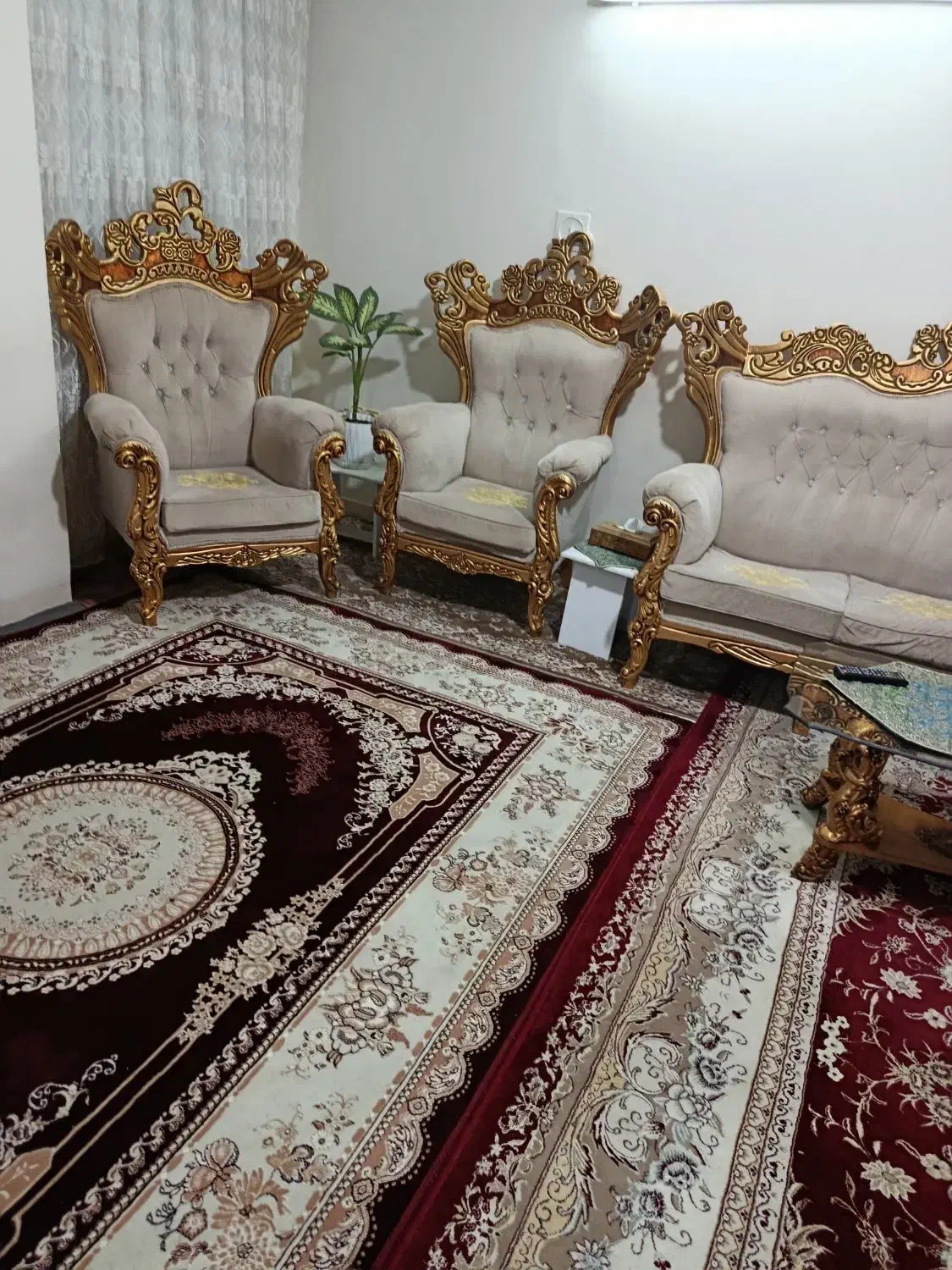 سلطنتی|مبلمان خانگی و میز عسلی|فردیس, شهرک ۱۱۰|دیوار