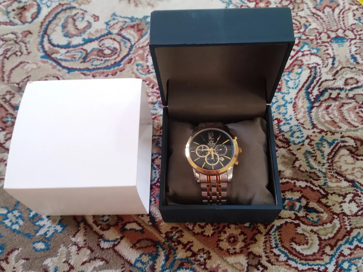 یک عدد ساعت مچی کاملا آک ونو باجعبه|ساعت|فردیس, شهرک ناز|دیوار