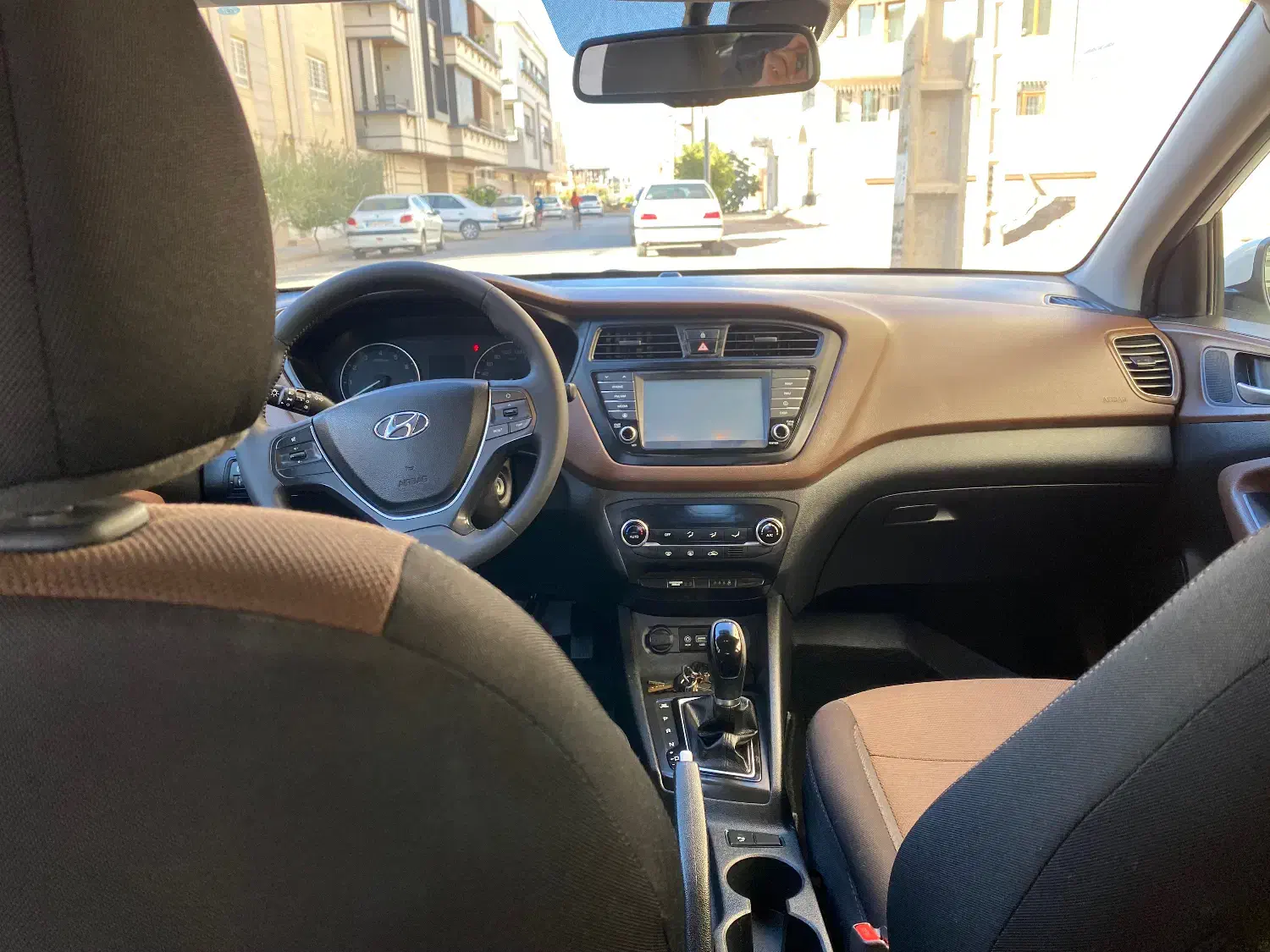 هیوندای i20  مدل  ۱۳۹۶|خودرو سواری و وانت|یزد, |دیوار