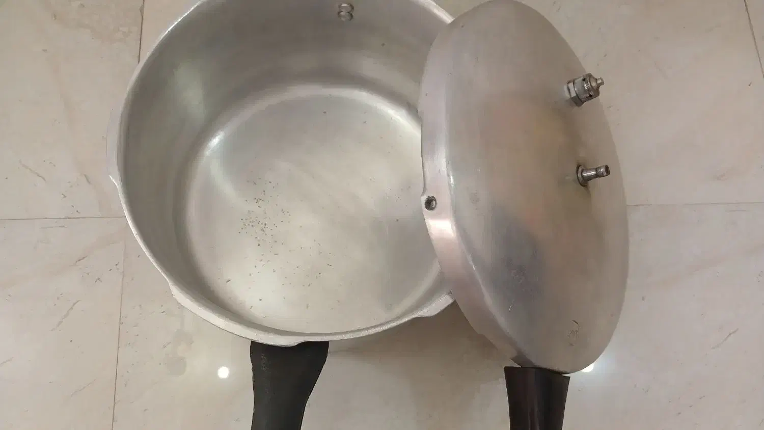 زود پز ۶ لیتری|ظروف پخت‌وپز|بابل, |دیوار