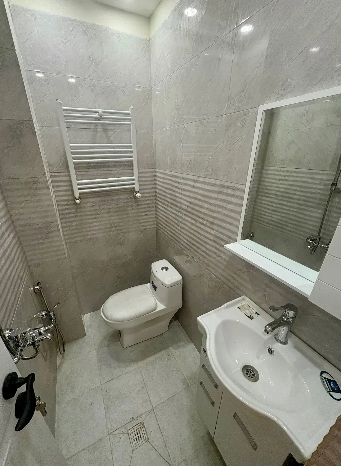 ۷۵متر/۱خواب/شهیدکرد/فول/قابل‌تبدیل