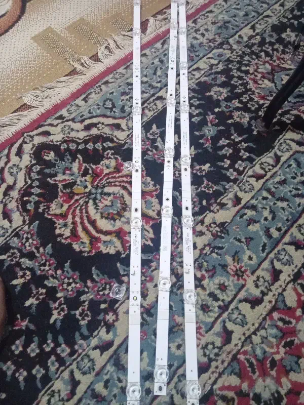 بورد و لامپ پشت ال ای دی همراه کنترل فابریک|تلویزیون و پروژکتور|رامهرمز, |دیوار