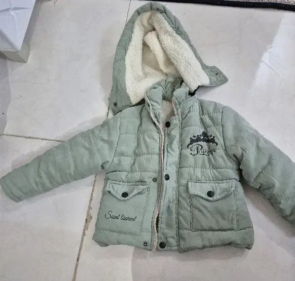 کاپشن|لباس|اصفهان, میرعماد|دیوار