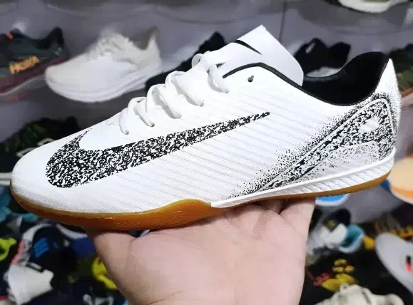 کتانی ویتنام تک سایز به قیمت عمده|کیف، کفش، کمربند|تبریز, |دیوار