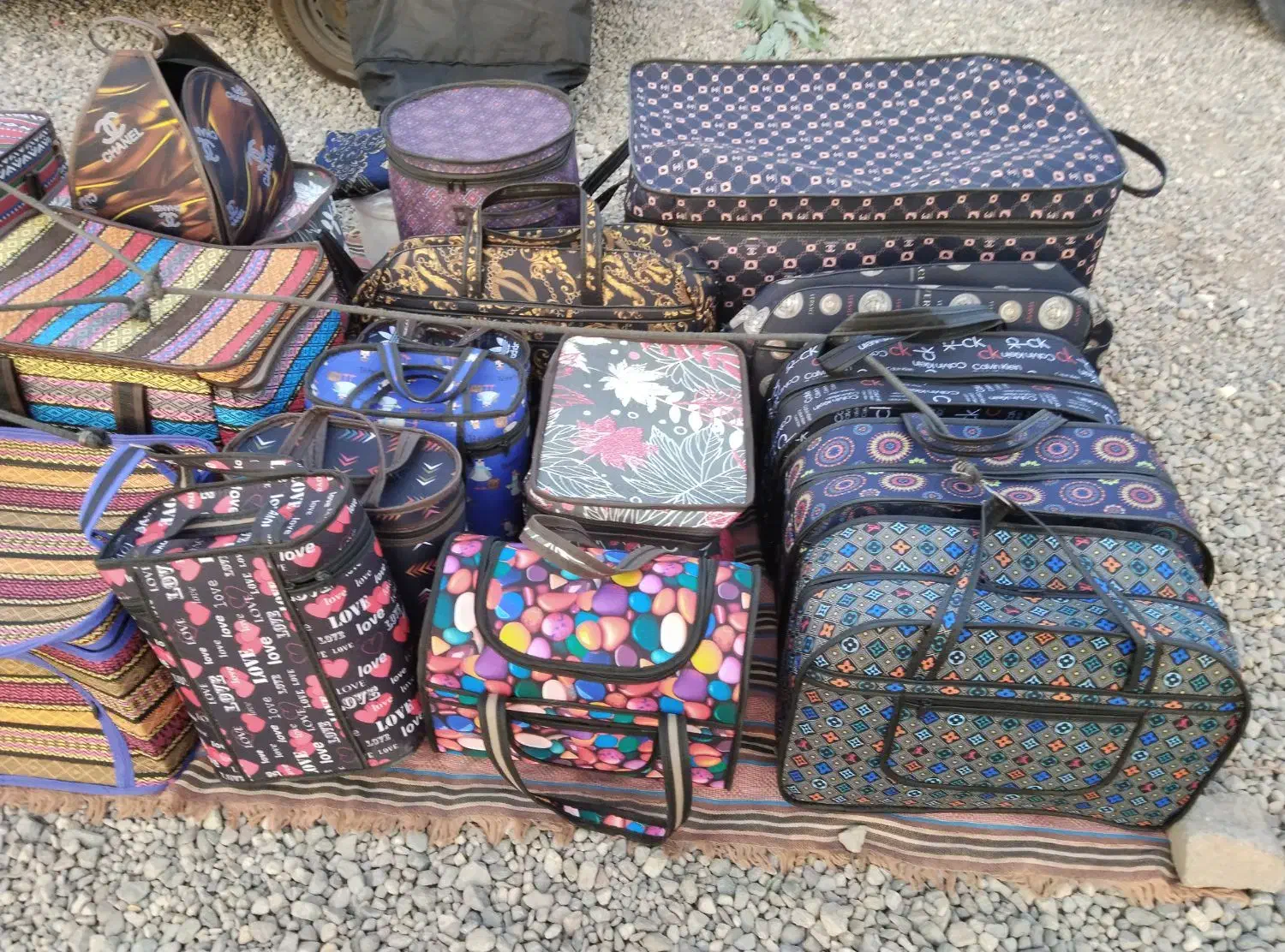 انواع کیف و کوله|کیف، کفش، کمربند|ساوه, |دیوار