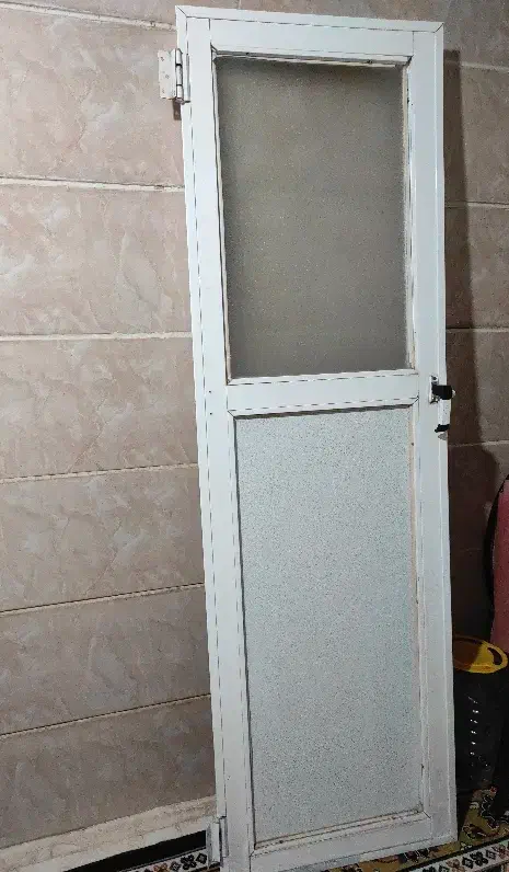 در آلمینیومی بدون چار چوب|مصالح و تجهیزات ساختمان|قروه, |دیوار