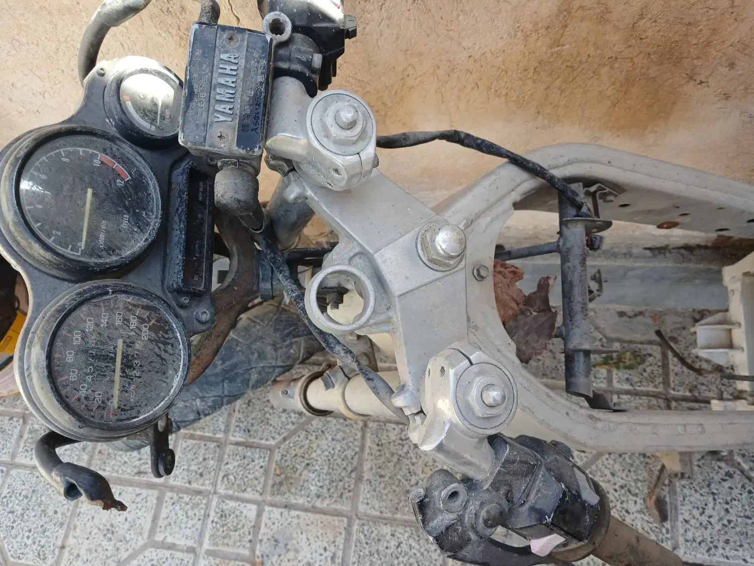 موتور سنگین|موتورسیکلت|شیراز, دروازه قران|دیوار