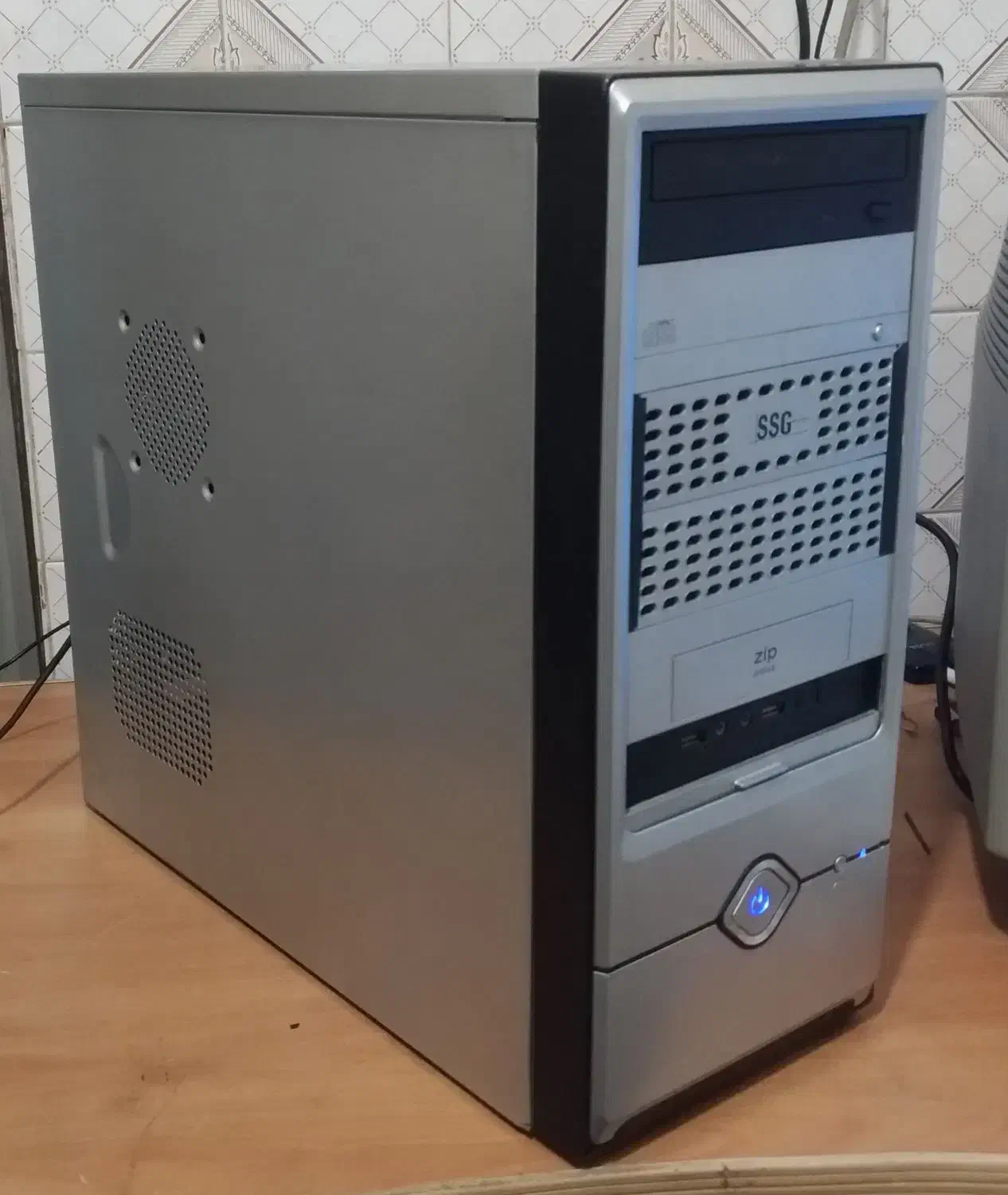 رندر i7 اتوکد طراحی 3dmax کورل فتوشاپ رم۱۶هاردssd|رایانه رومیزی|مشهد, عامل|دیوار