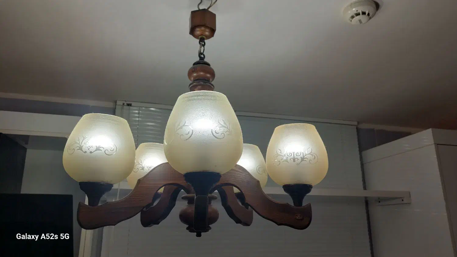 ۲ عدد لوستر ۵ شاخه نو و تمیز به همراه لامپ|لوستر و چراغ آویز|خرمآباد, |دیوار