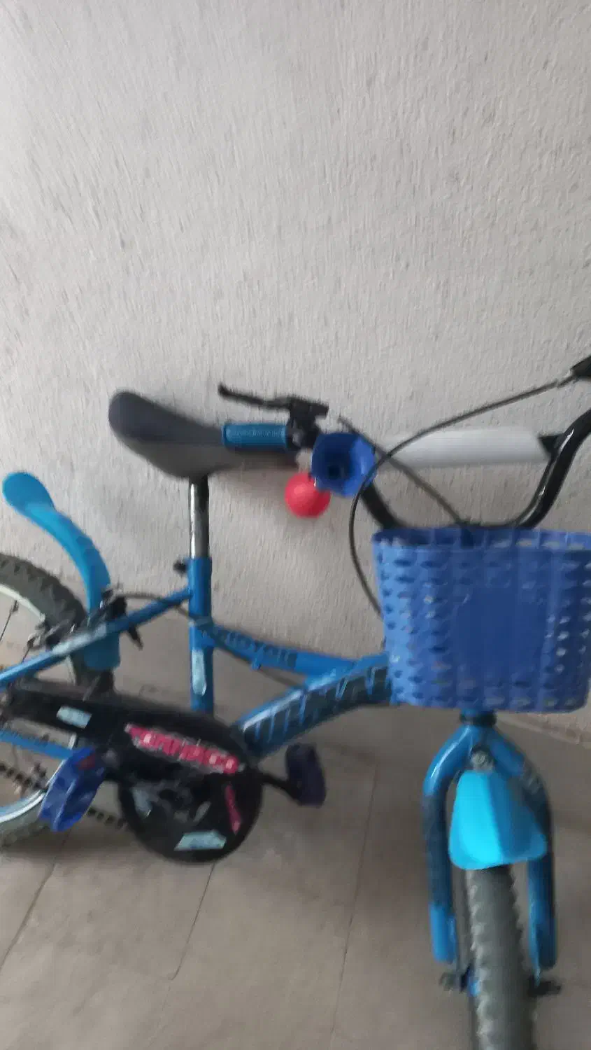 دوچرخه ۱۶|دوچرخه، اسکیت، اسکوتر|پرند, فاز ۶|دیوار