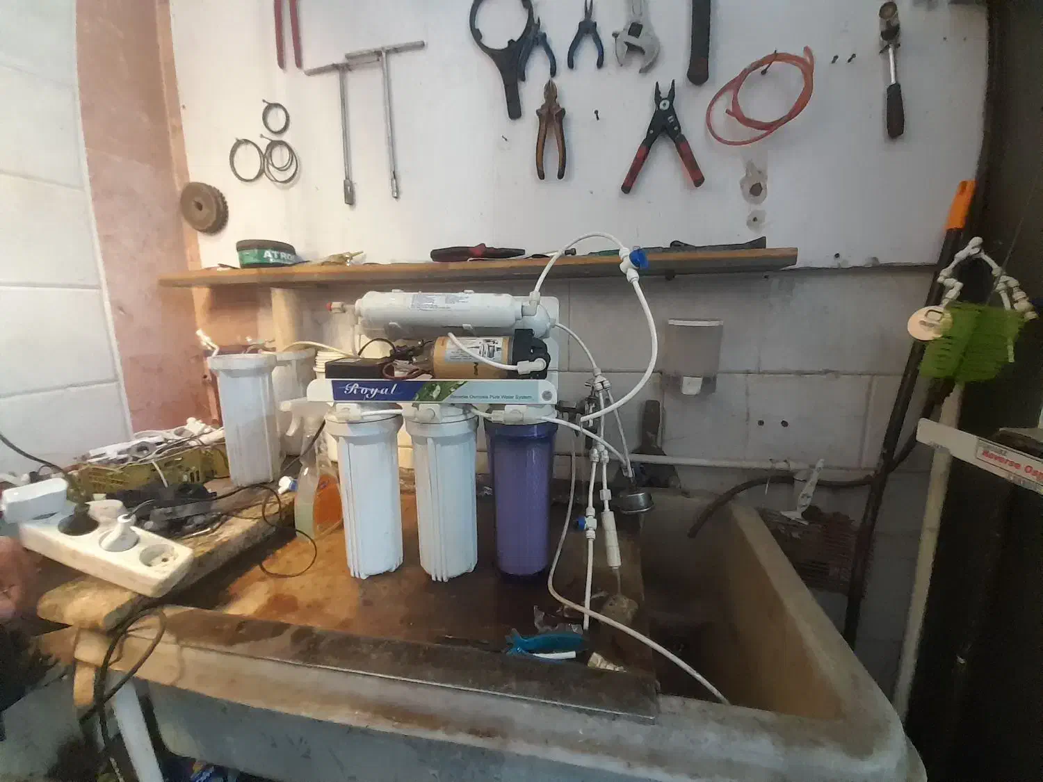 لوله کشی آب وفاضلاب وبرق ونصب ابشیرین کن وپمپ|خدمات پیشه و مهارت|قم, کلهری|دیوار