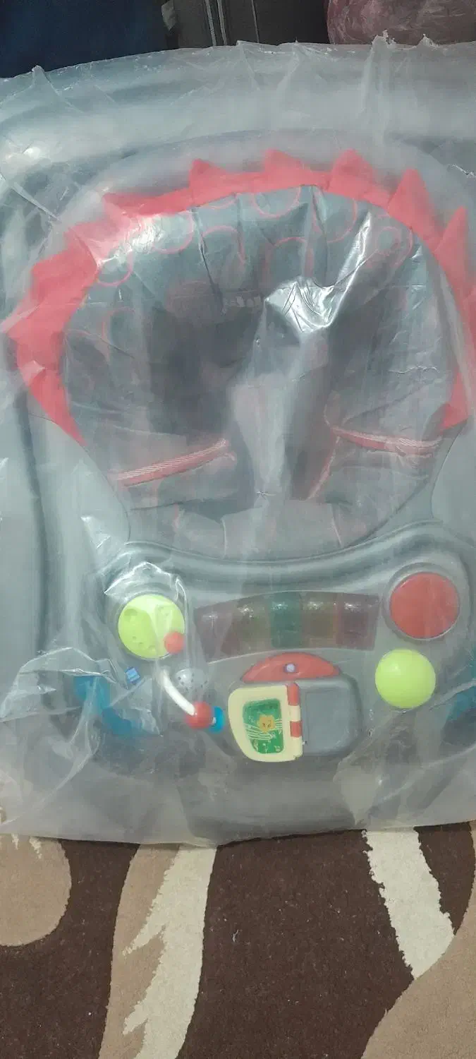 کریر و روروئک در حد نو|کالسکه و لوازم جانبی|یزد, |دیوار