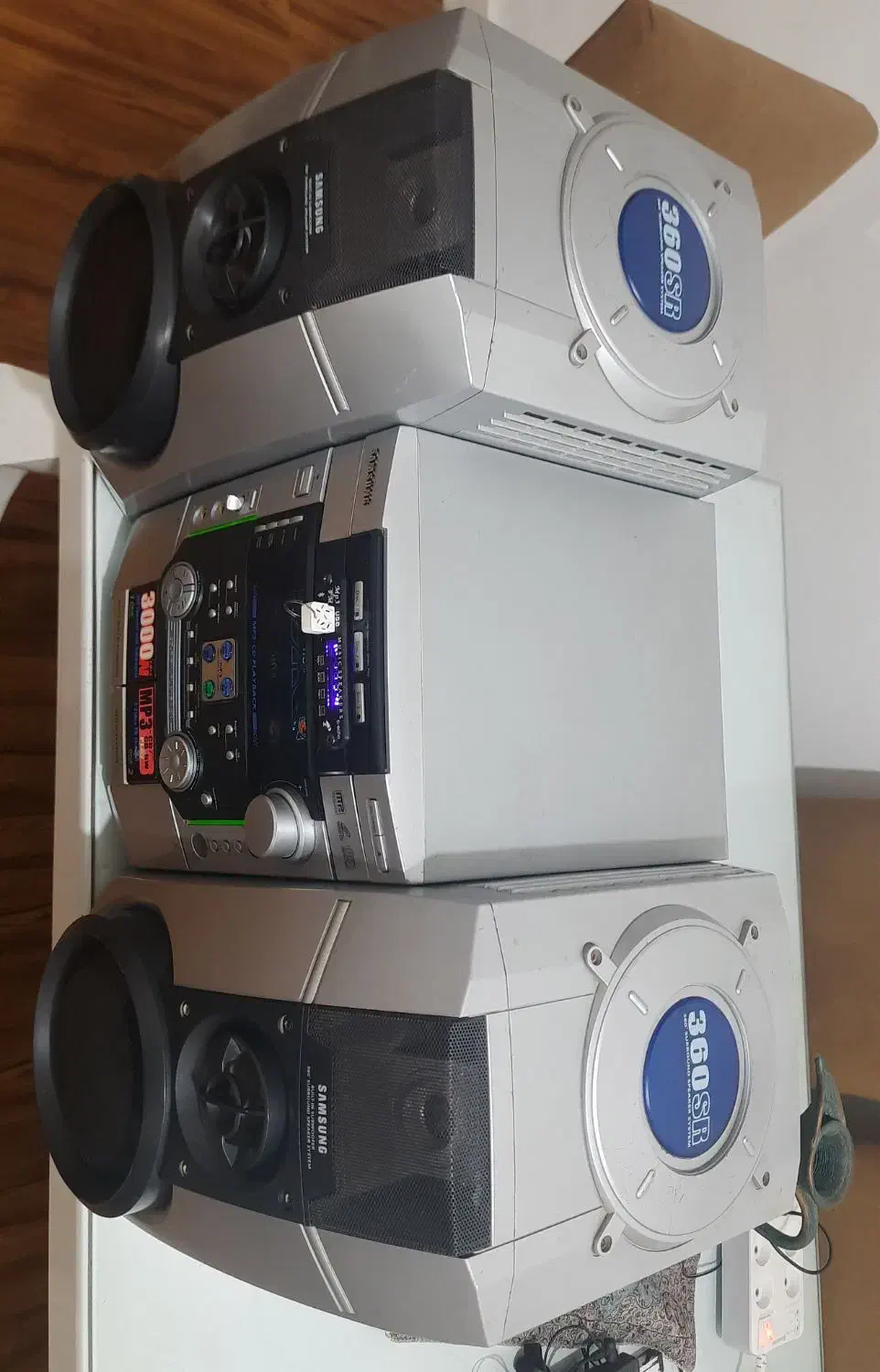 ضبط سامسونگ فلشخور بلوتوثی باندهای سابدار عظیم جثه|سیستم صوتی خانگی|بندرعباس, |دیوار