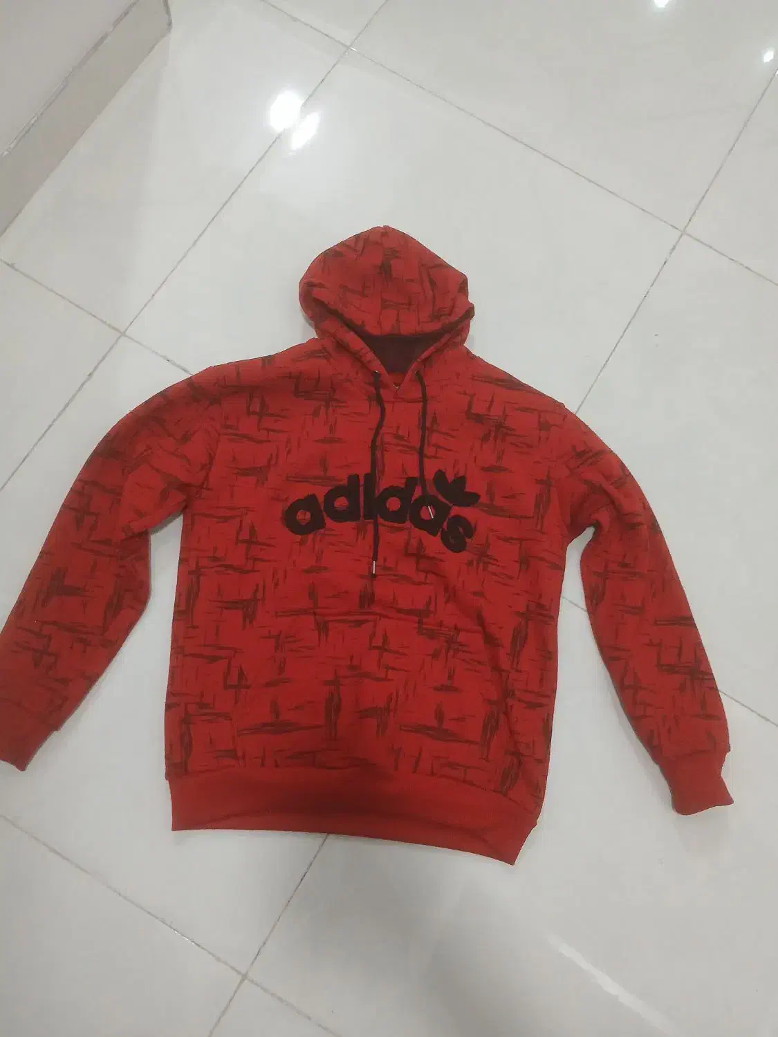 هودی و شلوار|لباس|قروه, |دیوار