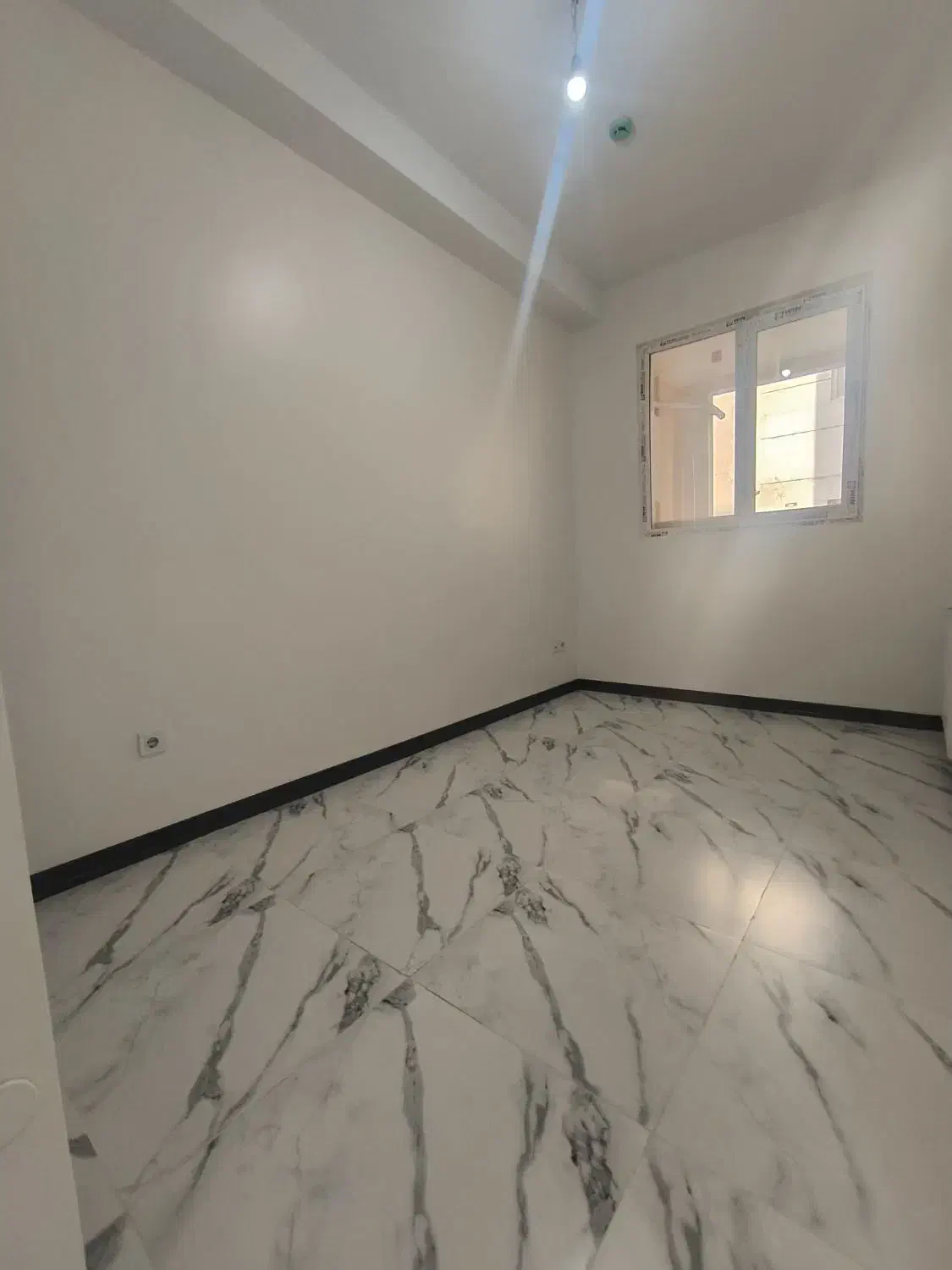 نوساز/۸۰متر/۲خواب/فرعی دنج/فتاحی معماریان