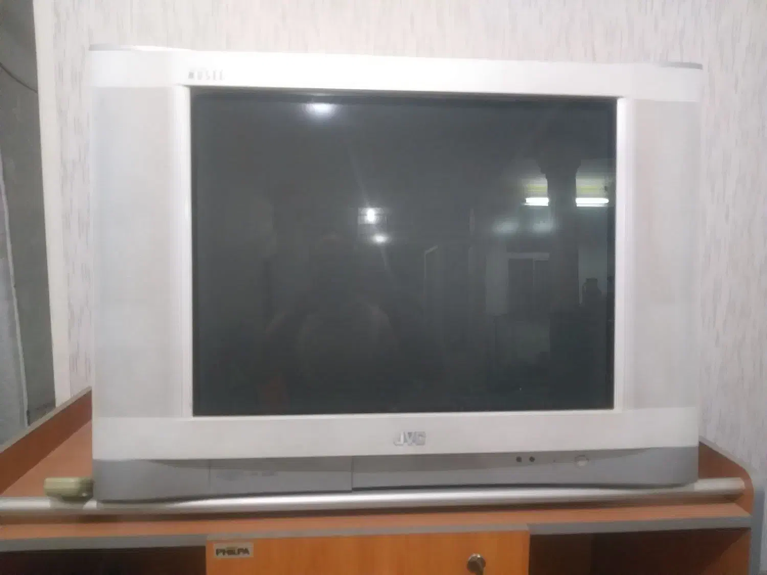 تلوزیون سالم|تلویزیون و پروژکتور|قدس, شهر‌قدس|دیوار