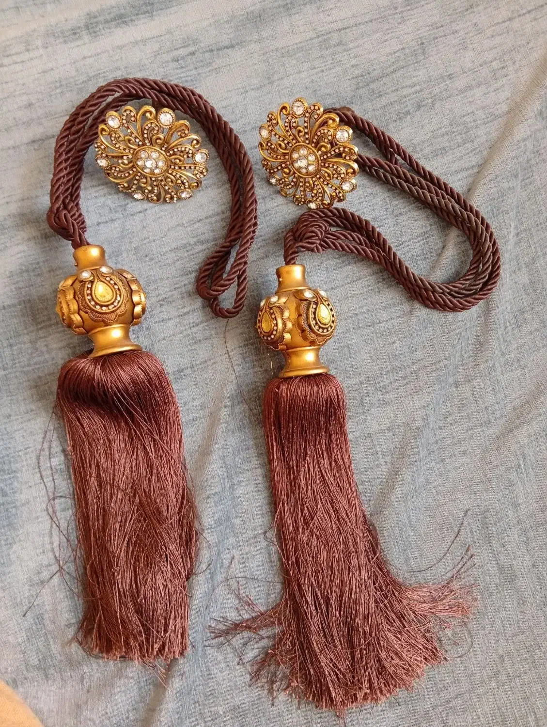 دو عدد گل میخ و شرابه|پرده، رانر، رومیزی|تهران, تهرانسر شمالی|دیوار