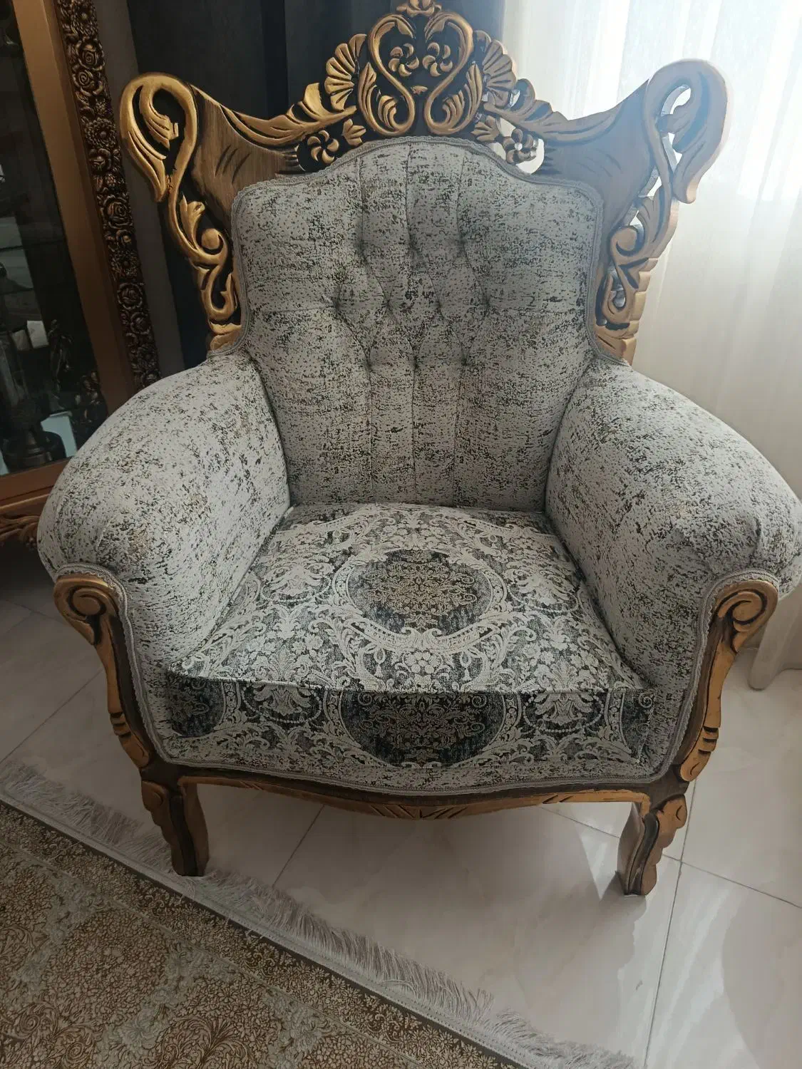 به علت کمبود جا بفروش می رسد|مبلمان خانگی و میز عسلی|مشکیندشت, |دیوار