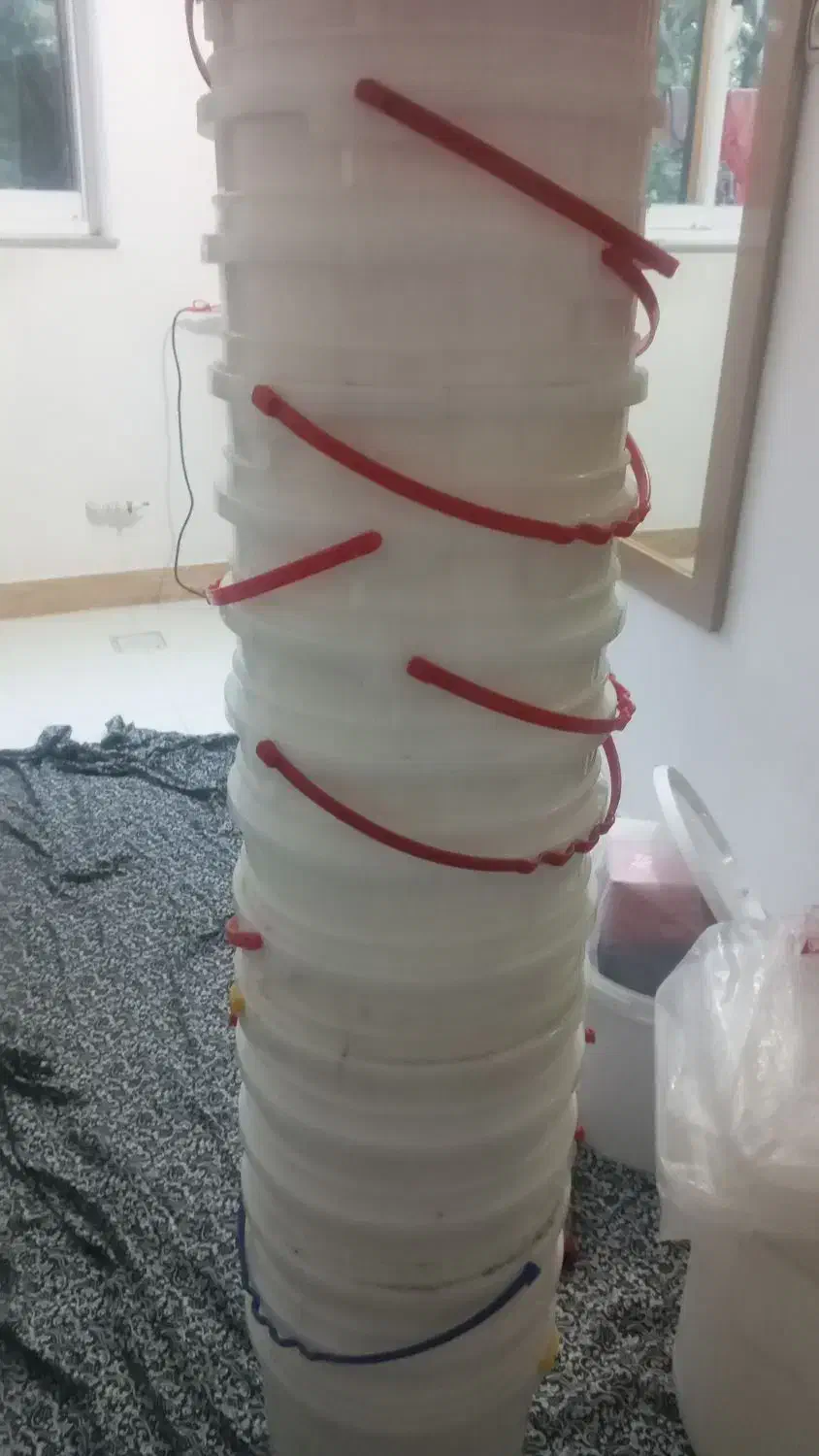 سطل|لوازم نظافت|رشت, آب و برق|دیوار