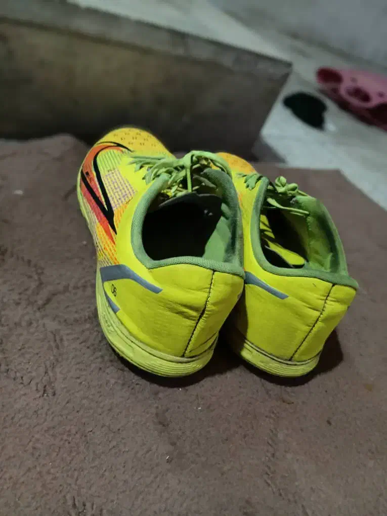 کفش سالنی (نایک)|کیف، کفش، کمربند|شوشتر, |دیوار