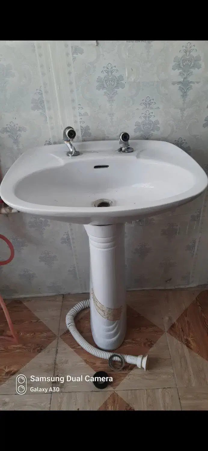 روشویی سالم وتمیز|لوازم سرویس بهداشتی|ملایر, |دیوار