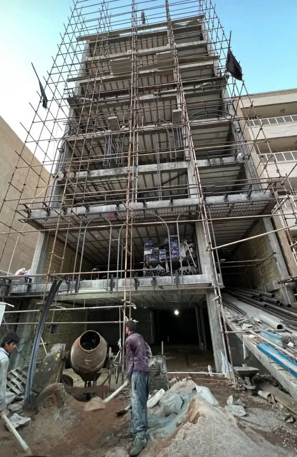 اجاره ونصب داربست فلزی و تخته زیر پا|خدمات پیشه و مهارت|زاهدان, |دیوار