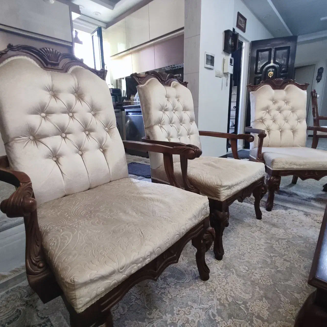مبلمان 7 نفره چپندر چوپ به همراه میز ناهار خوری|مبلمان خانگی و میز عسلی|تهران, هفت چنار|دیوار