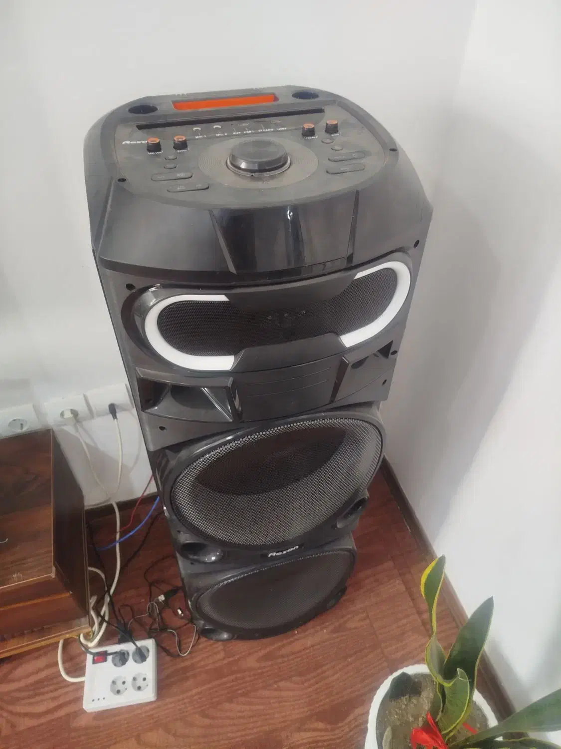 اسپیکر رکسون در حدنو|سیستم صوتی خانگی|هشتگرد, فاز ۲ مهستان|دیوار