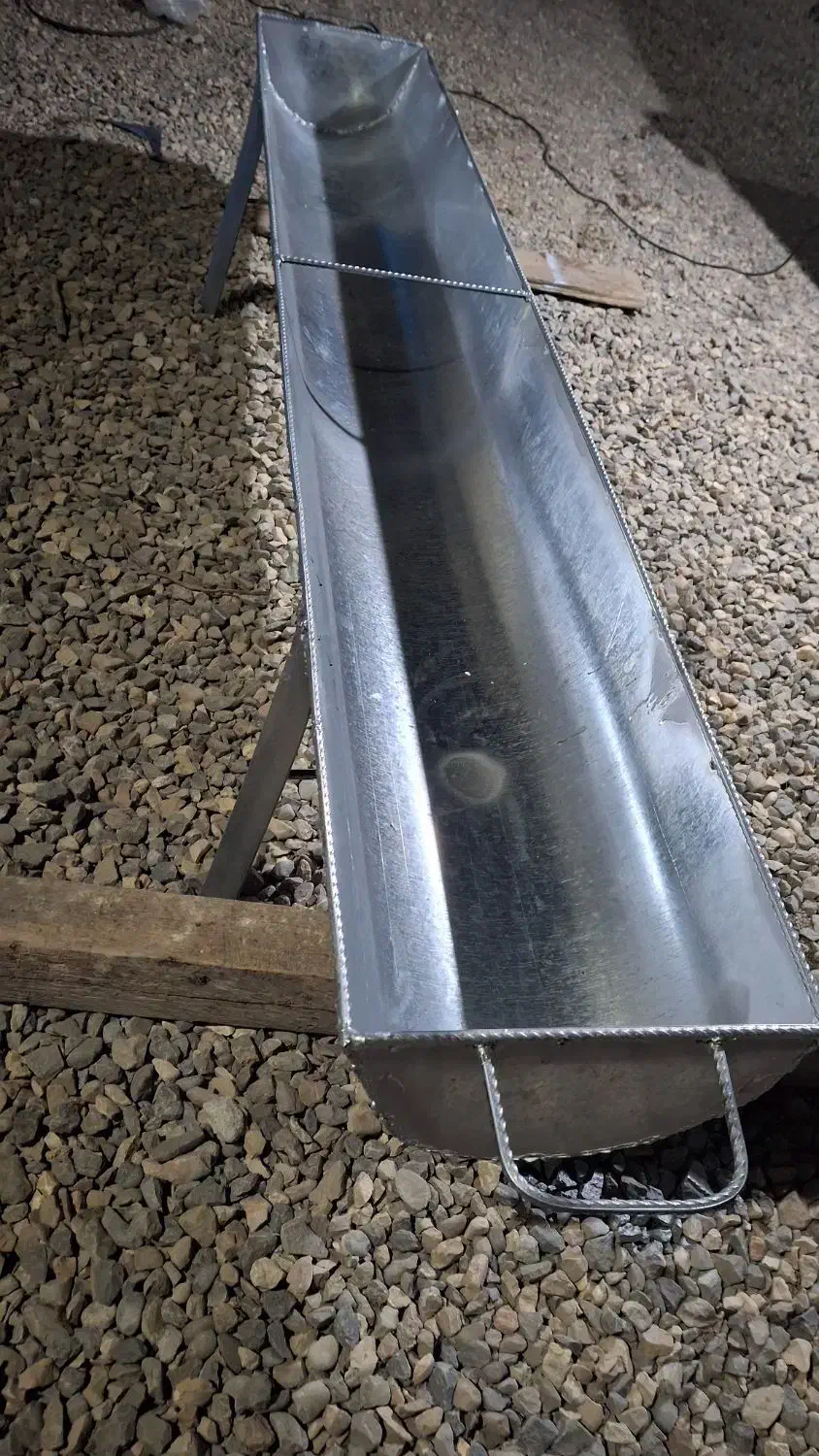 آخور1.5 میل.   2متری سفارش پزیرفته میشود|لوازم جانبی حیوانات|گنبد کاووس, |دیوار