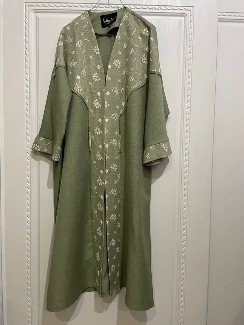 مانتو|لباس|ری, دولتآباد|دیوار