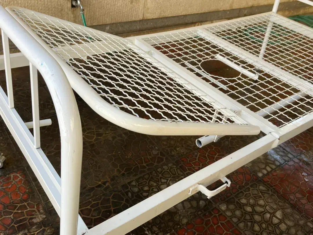 تخت بیمارستانی به همراه تشتک بادی|پزشکی|صدرا-فارس, فاز ۱|دیوار