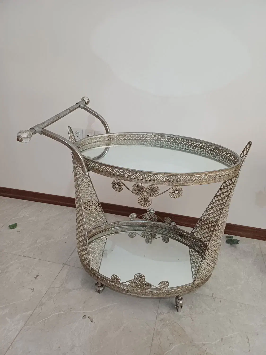 میز پذیرایی چرخدار|مبلمان خانگی و میز عسلی|کرج, کیانمهر|دیوار