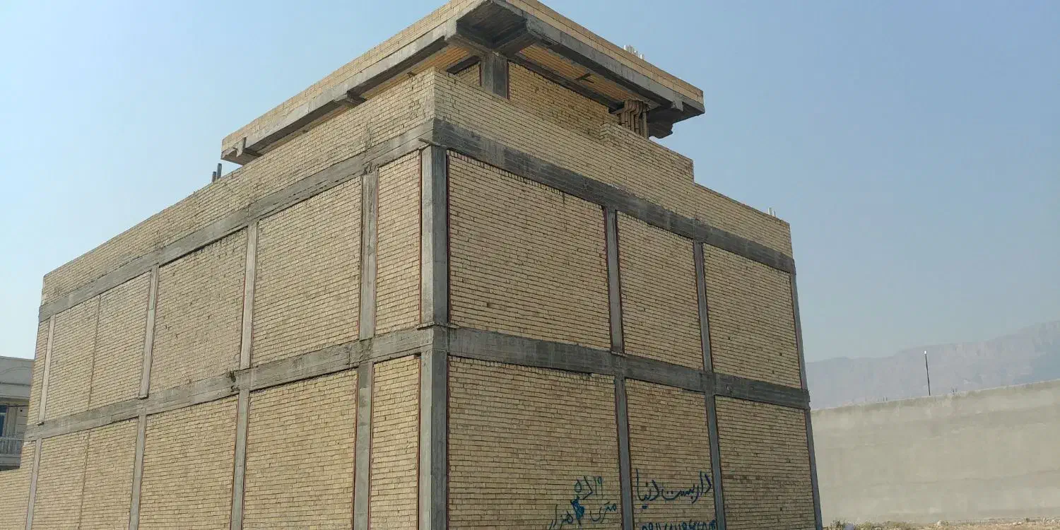 فروش ساختمان مسکونی دو طبقه نیمه کاره|فروش خانه و ویلا|خورموج, |دیوار