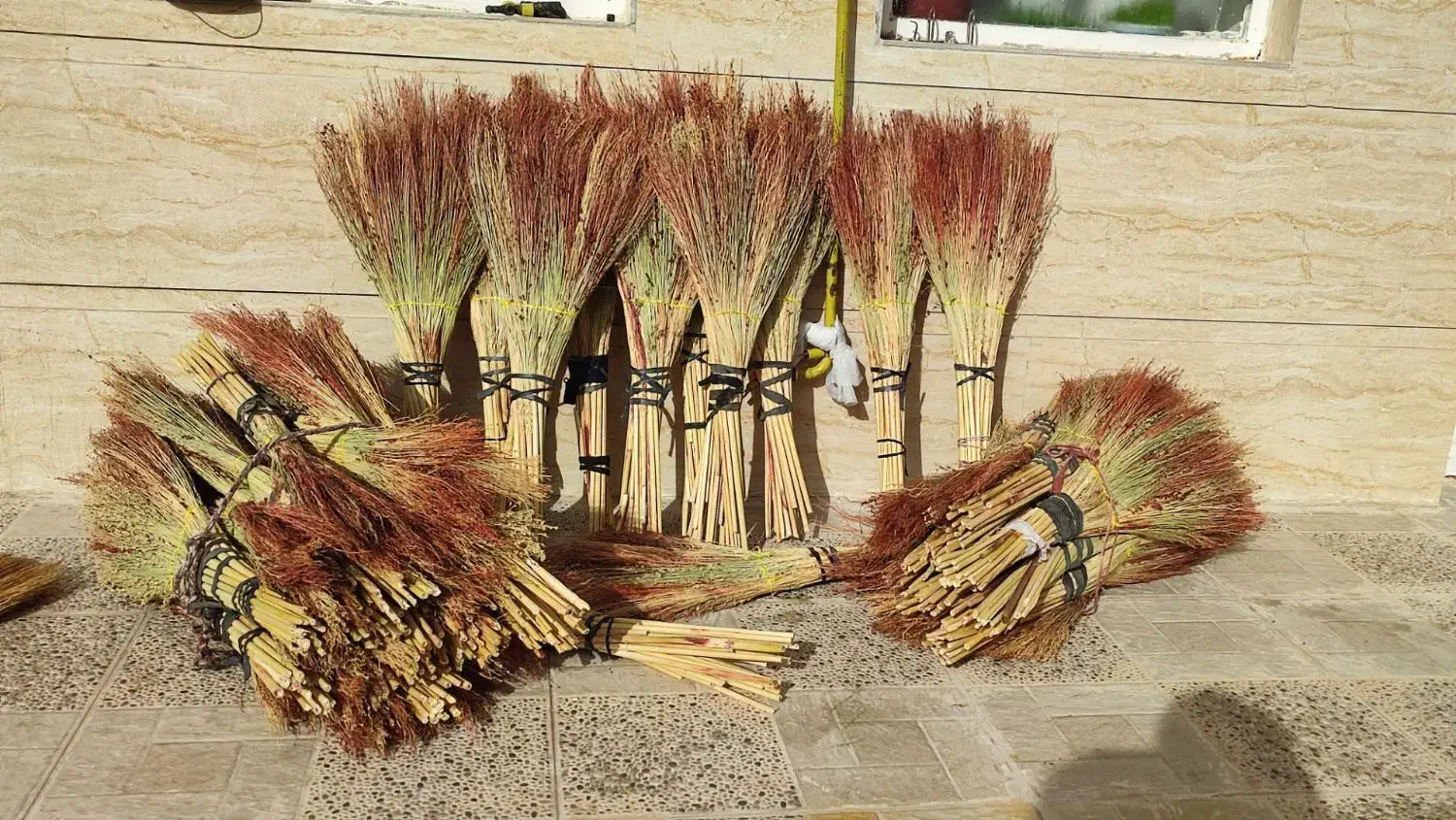 جارو|لوازم نظافت|الشتر, |دیوار