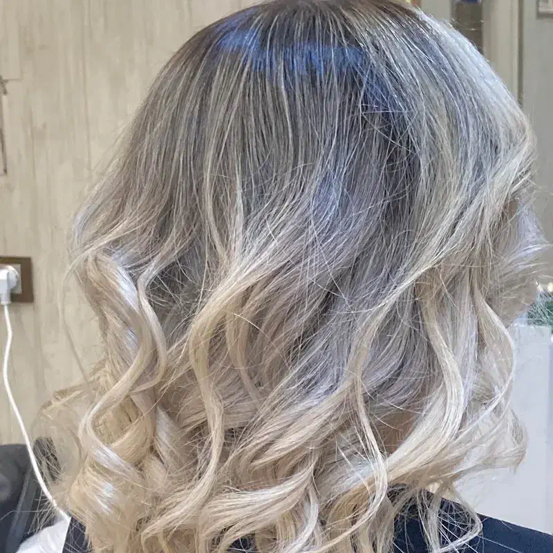 خدمات رنگ مو|خدمات آرایشگری و زیبایی|ملایر, |دیوار