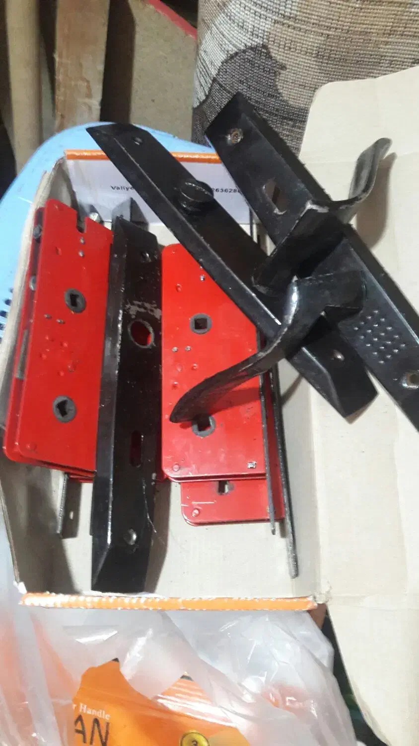 فروش وسایل داخل تصویر|فعالیت داوطلبانه تحقیقاتی|رشت, پل تالشان|دیوار