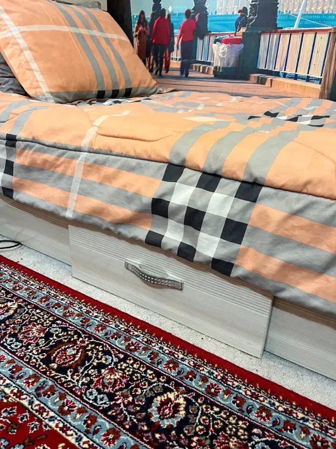 تخت یک نفره|تخت و سرویس خواب|مشهد, کارگران|دیوار