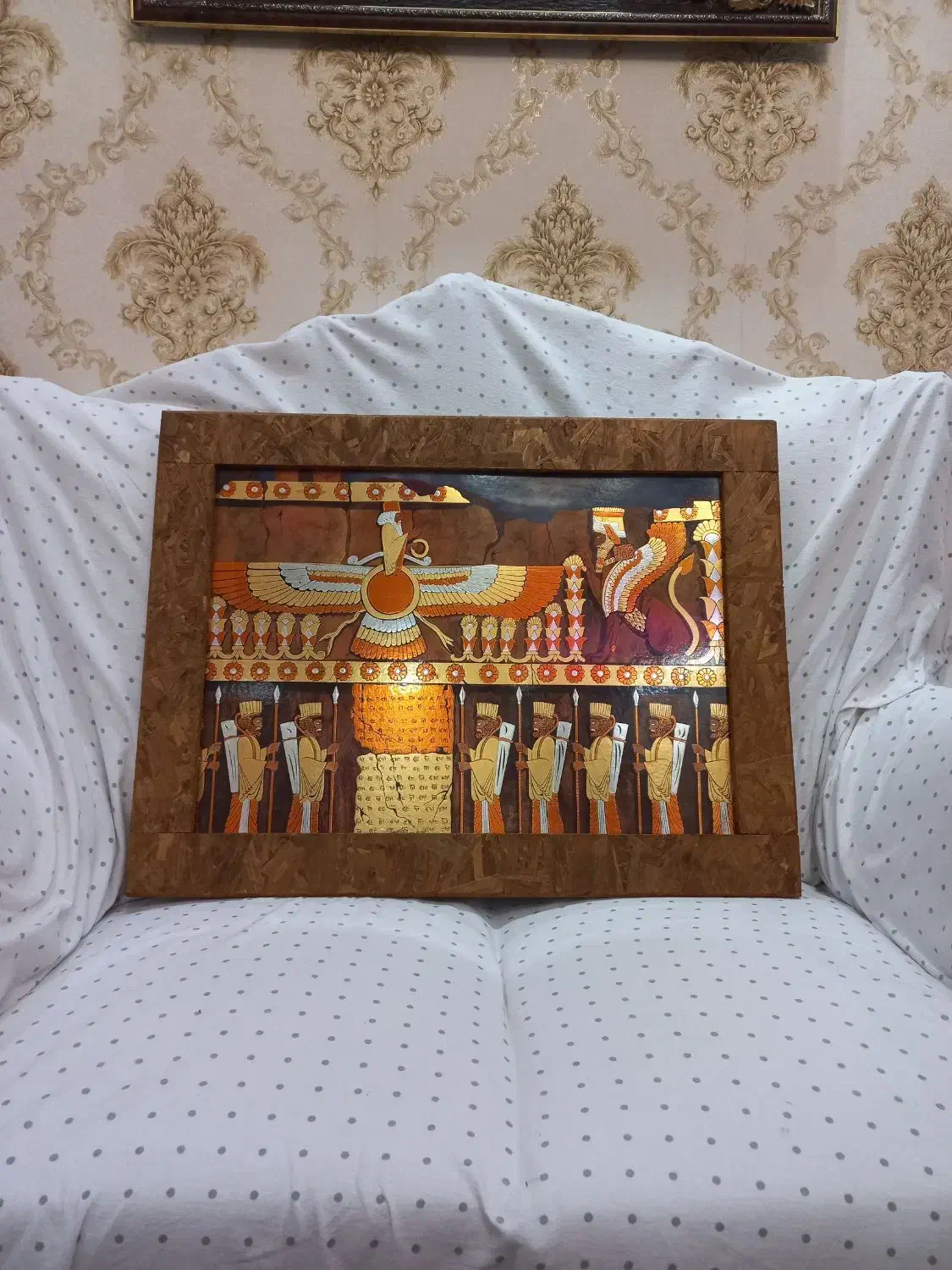 قاب عکس فروهر|تابلو، نقاشی، عکس|رشت, کوی قدس|دیوار